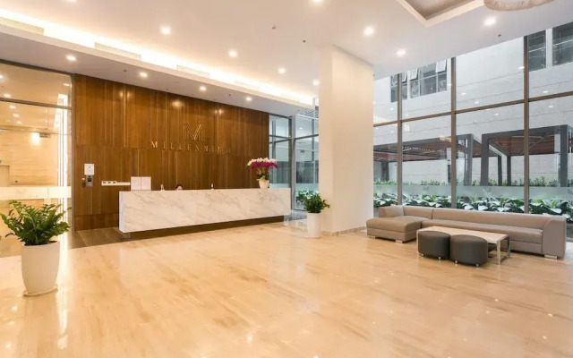 Ami Splendid Infinity Pool