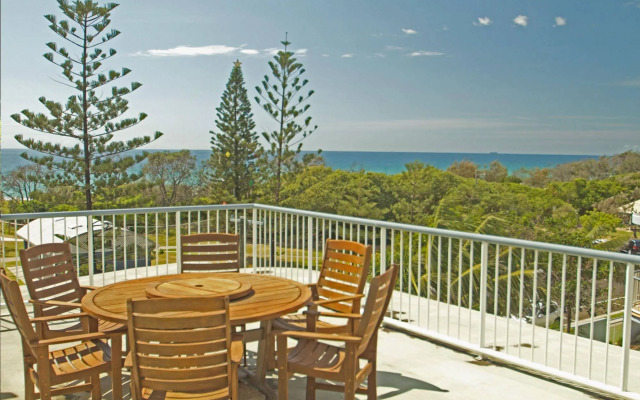 Surf Club Apartments