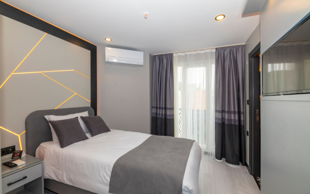 White Corner Hotel