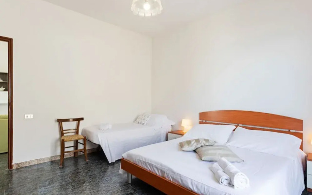 Pleasant Holiday Home in Donnalucata near Spiaggia Micenci