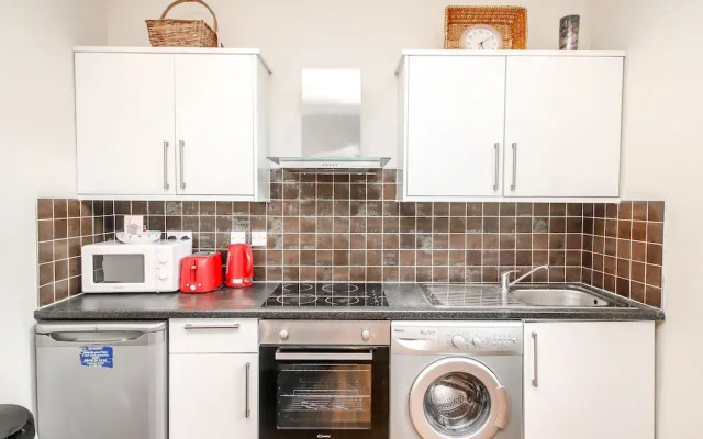 City view flat at Liverpool st Brick Ln