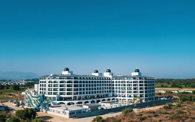 Side Moon Palace Hotel