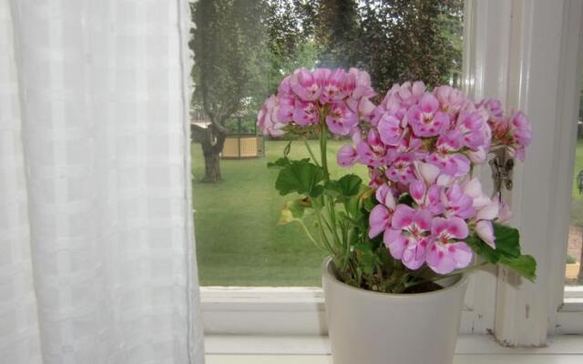 Hagaborg Bed & Breakfast And Hostel