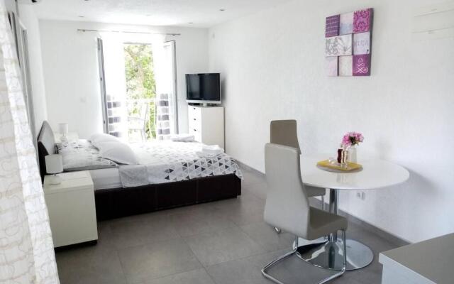 Studio apartman Iva