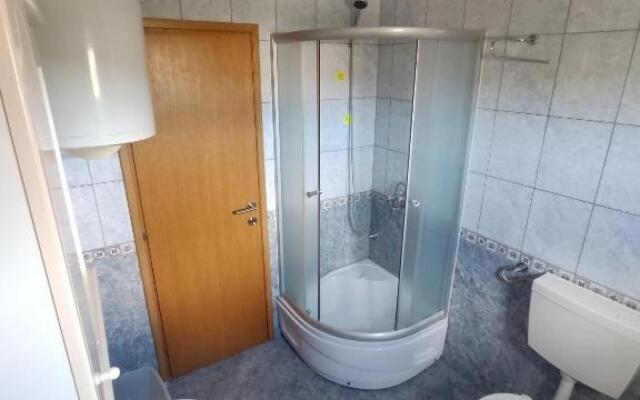 Antonija - jacuzzi and fitness - A2(2+2)