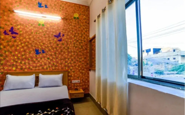 Hotel Thakur Ji Palace
