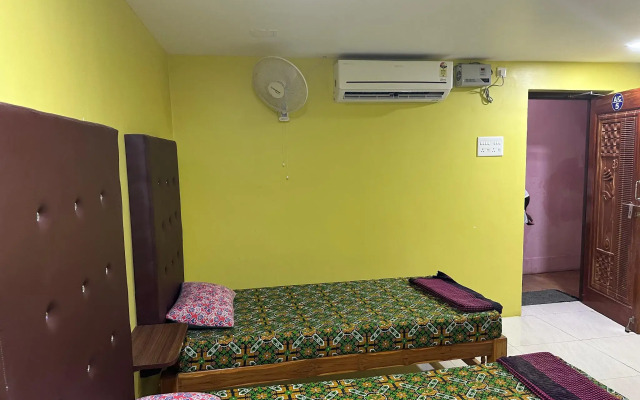 Anandha Lodge