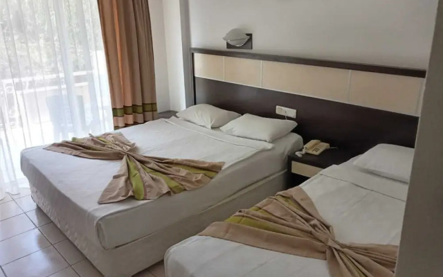 Club Marakesh Beach Hotel