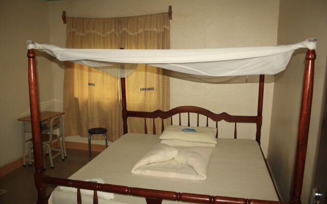 Leosim Hotel Nebbi