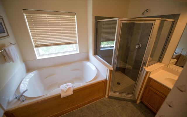 Ramada by Wyndham Branson Yacht Club