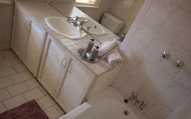 Maple's Guest House