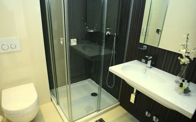 Sky View Luxury Apartments