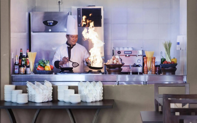 Grand Edge Hotel Semarang