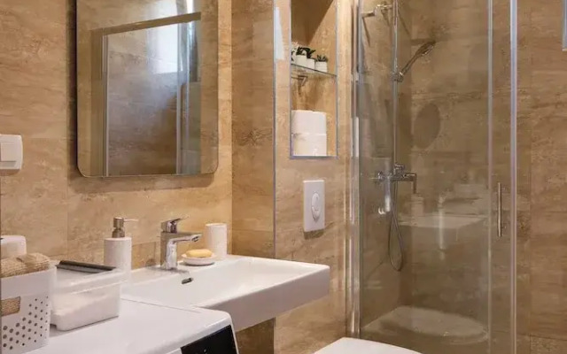 Apartment Why Not