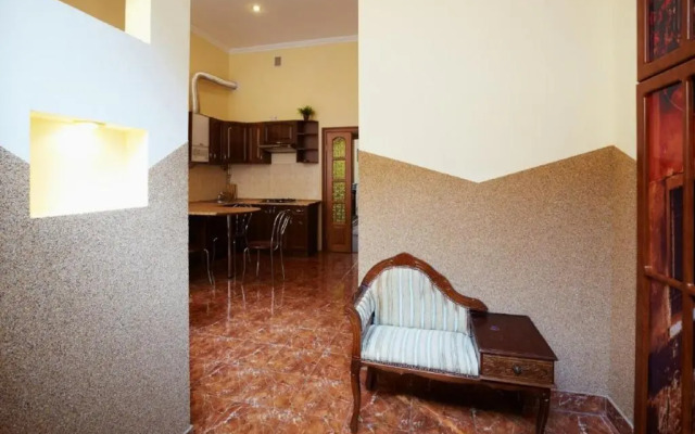 Театральная , 23 2х ком в историческом центре