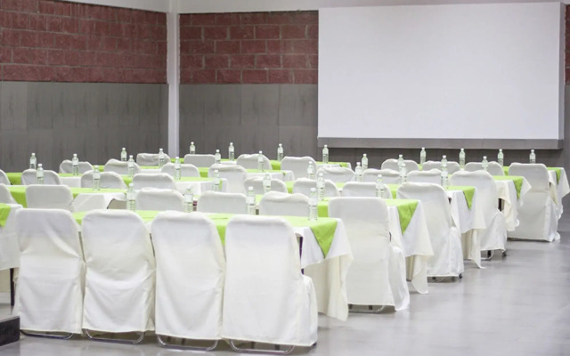 Hotel Ecce Inn & Spa