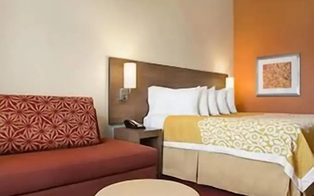 Days Inn and Suites Caldwell