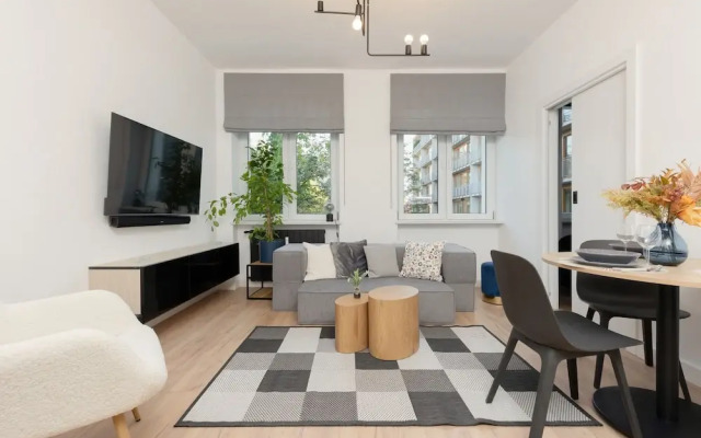 Apartment Emilii Plater 12 by Renters