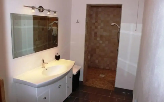 Waterside Cottage, Cashel