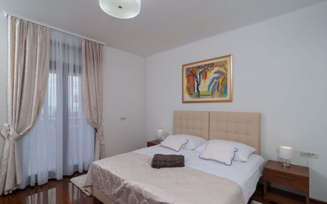 Luxury Rooms near Beach 1