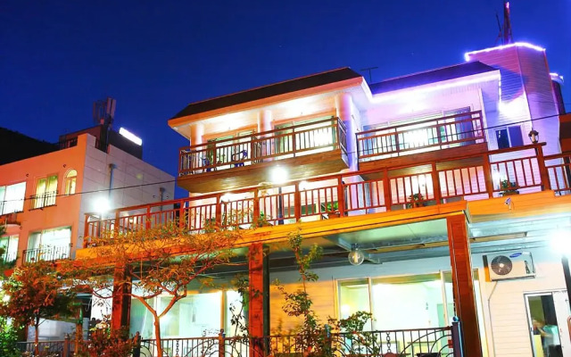 Yeosu Haeoreum Pension