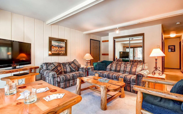 Tannenbaum Condominiums by Ski Country Resorts