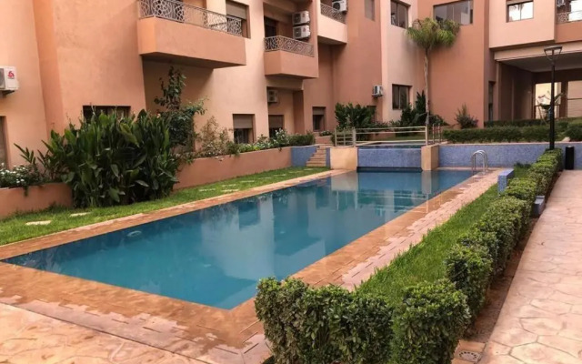 Superbe appartement en résidence avec piscine