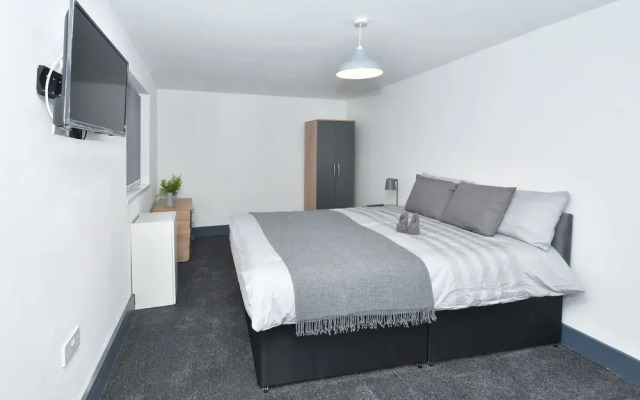 Townhouse @ 24 Brunswick Place Stoke