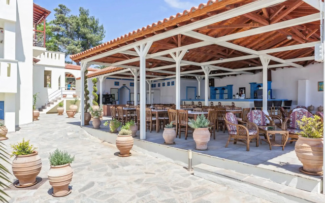 Stafylos Suites Boutique Hotel