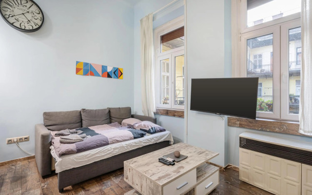 Oriental Deluxe 2R Apartment