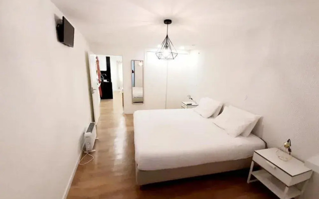 Amazing Ultramodern Apartment in Historical Center