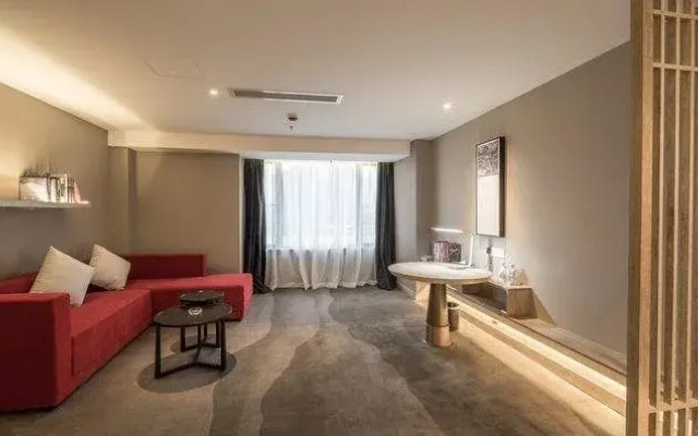 Chongqing Nordic Ins First Line Riverview Cinema-style Inn