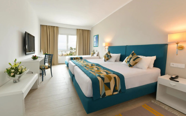 Blue Beach Golf and Spa - Image 4