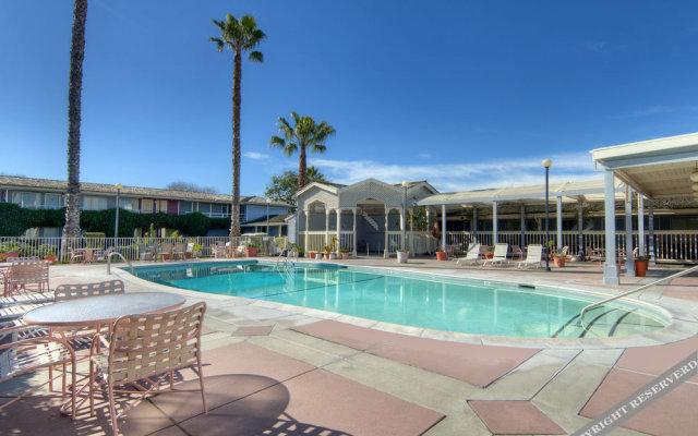 Mariani's Inn & Restaurant
