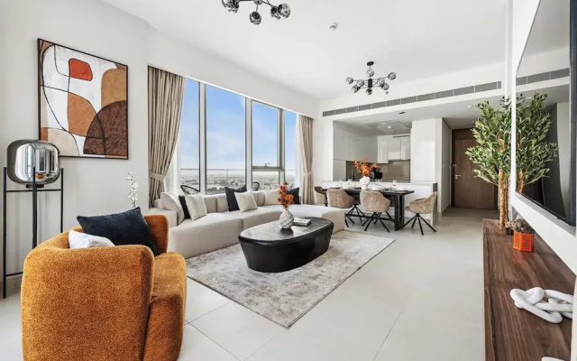2BR M Water Views Near Downtown