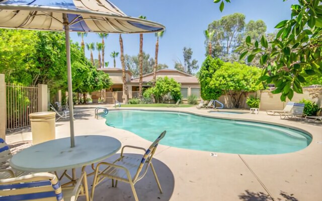 Devonshire #3032 - 2 Br condo by RedAwning