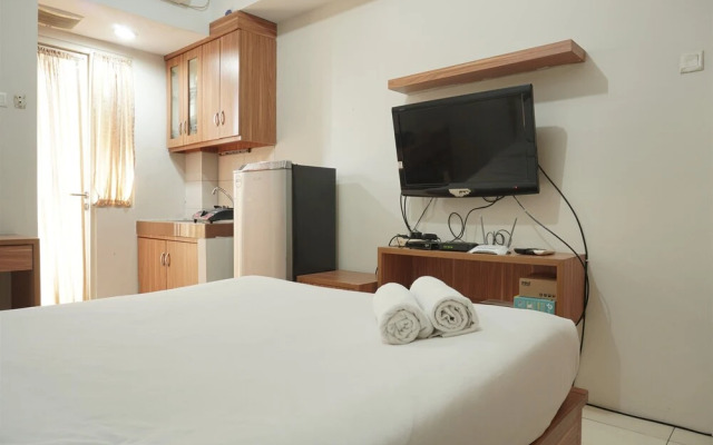 Cozy and Strategic Place Studio at Margonda Residence 4 Apartment