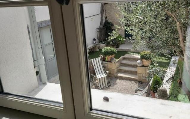 Le clos de l'olivier .Charmante maison de village