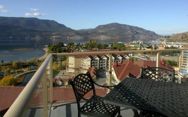 Sunset Waterfront Resort by Discover Kelowna Resort Accommodations
