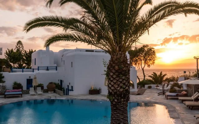 Poseidon Hotel & Suites