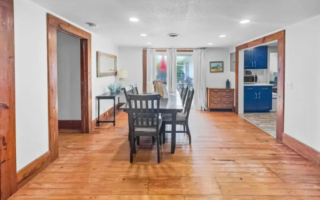 Cole Bin 3 Bedroom Home by RedAwning