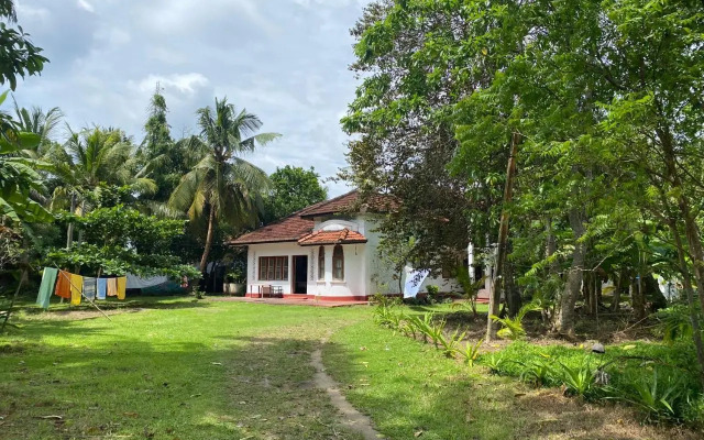 Siri Medura Surf Yoga Meditation Guesthouse And Hostel