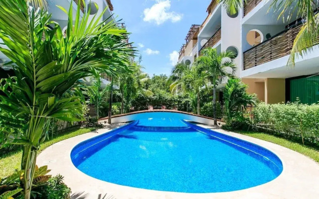 Poolfront Tulum Condo! Near Mayan Ruins & Beach by Stella Rentals