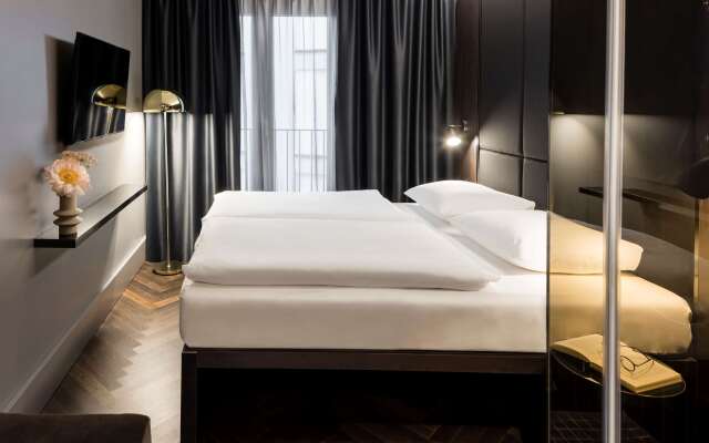 Hotel ROMY by AMANO