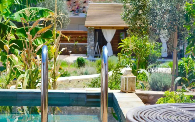 Caesars Gardens Hotel & Spa