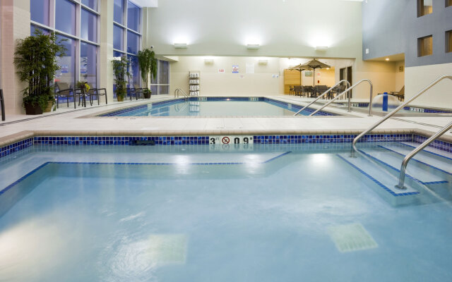 Holiday Inn Express Hotel and Suites Mankato East, an IHG Hotel