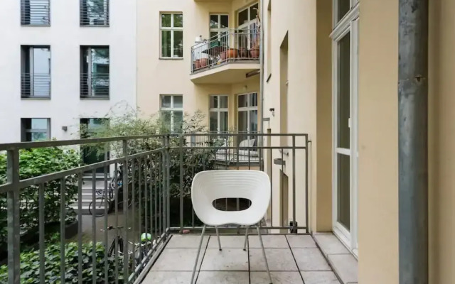 Top Luxury Space Spree Mitte Berlin