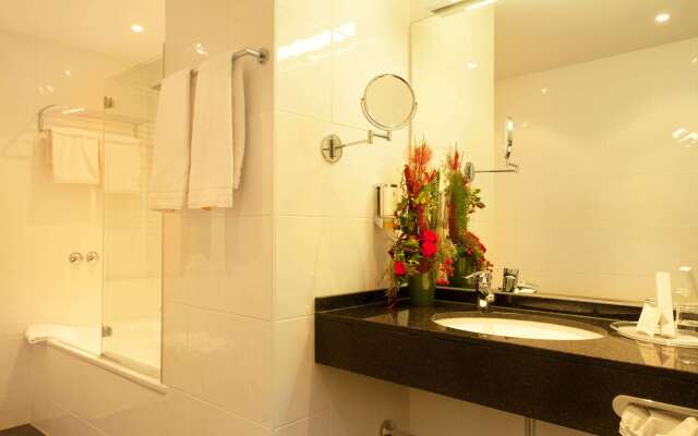 Star-Apart Hansa Hotel