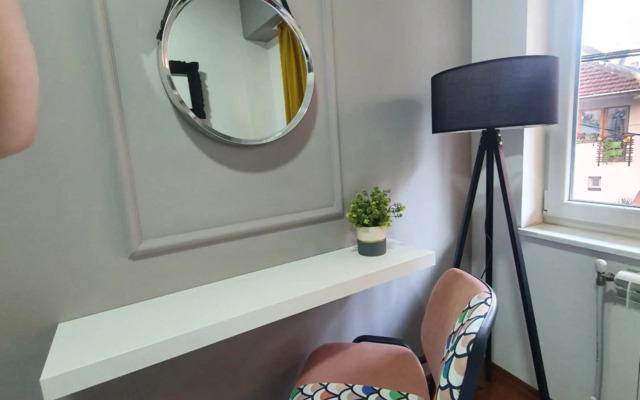 Central 2 bedroom apartment