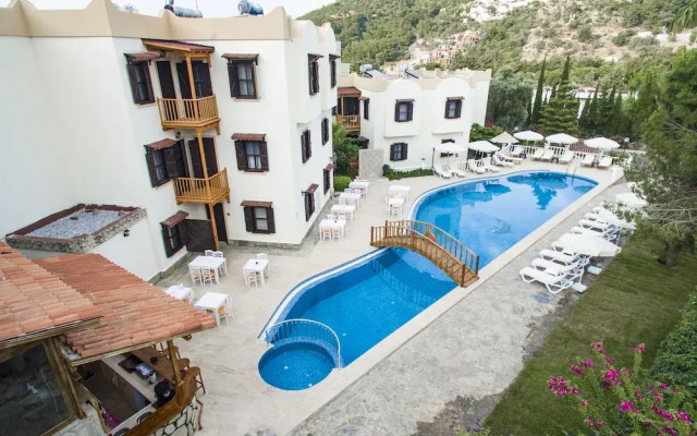 Mira Suites